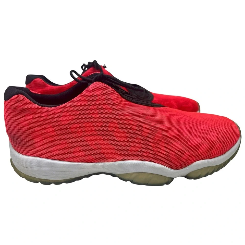 Nike Air Jordan Future Low Infrared / Pink Camo Size 12 Men's‎ 718948-622